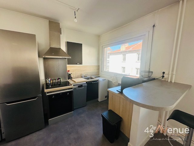 2 pices Semi-quipe A LOUER - ST ETIENNE Grand Poste - 39.11 m2 - 550€ charges comprises par mois