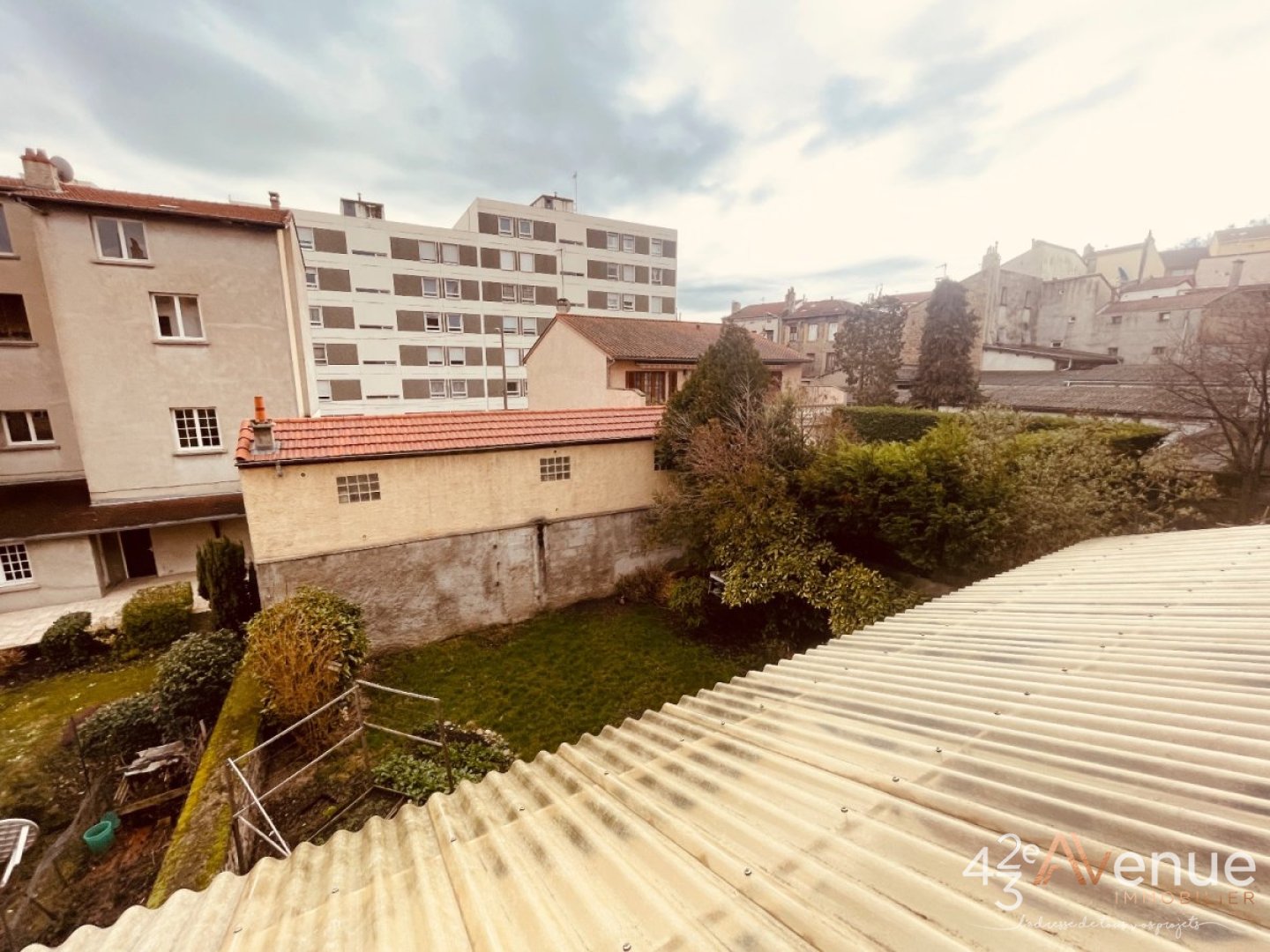 Grand T2 A LOUER - ST ETIENNE HAUT DE JACQUARD/PUITS DE LA LOIRE - 59.57 m2 - 431 &euro; charges comprises par mois