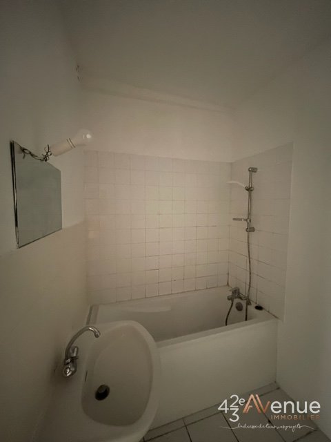 APPARTEMENT T2 - ST ETIENNE HAUT DE JACQUARD - 52.02 m2 - LOUÉ