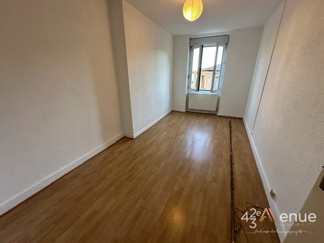 APPARTEMENT T2 A LOUER - ST ETIENNE HAUT DE JACQUARD - 56.7 m2 - 375 &euro; charges comprises par mois