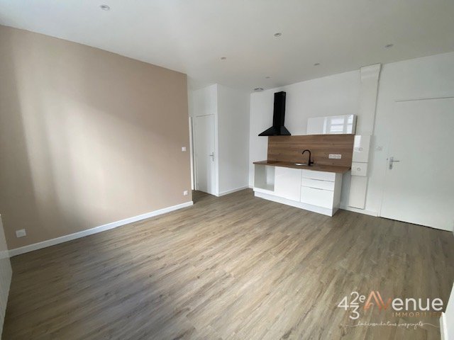 2 Pièces sympa A LOUER - ST ETIENNE HOTEL DE VILLE/HYPER CENTRE - 34.12 m2 - 468 &euro; charges comprises par mois