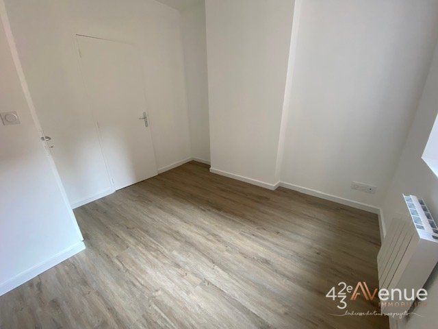 APPARTEMENT T2 - ST ETIENNE HOTEL DE VILLE - 30.3 m2 - LOUÉ