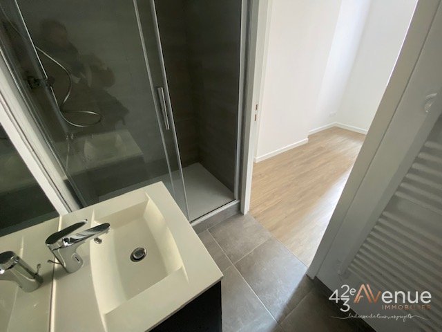 APPARTEMENT T2 - ST ETIENNE HOTEL DE VILLE - 30.3 m2 - LOUÉ