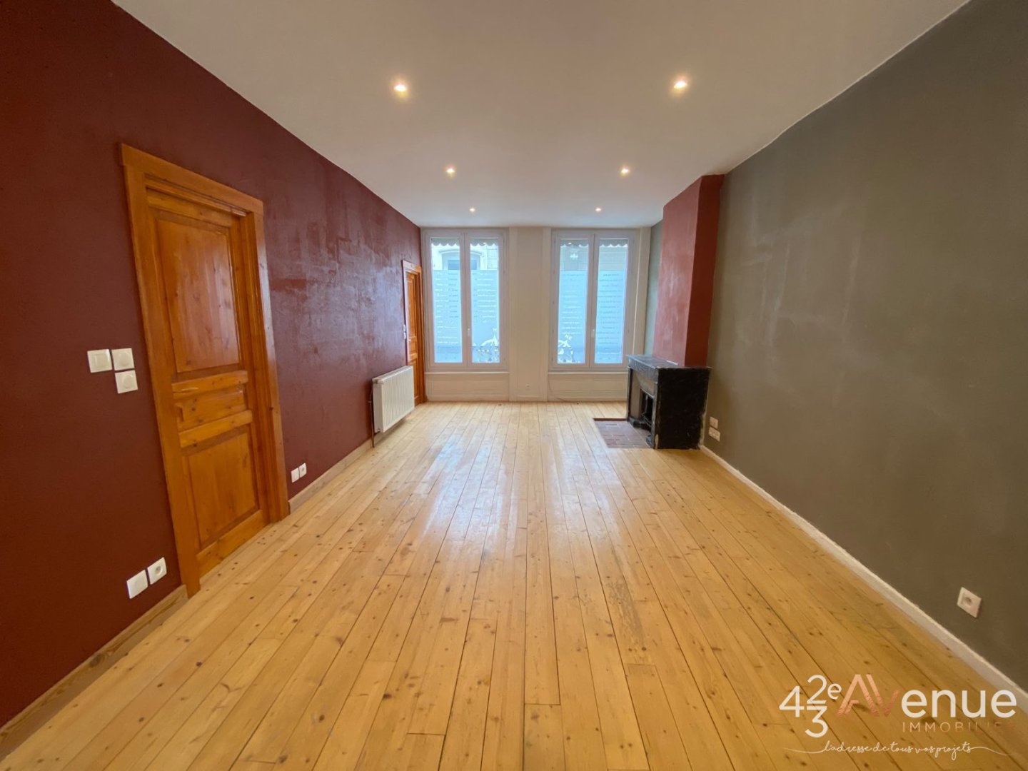 APPARTEMENT T2 A LOUER - ST ETIENNE HYPER CENTRE/DORIAN - 62.88 m2 - 550 &euro; charges comprises par mois