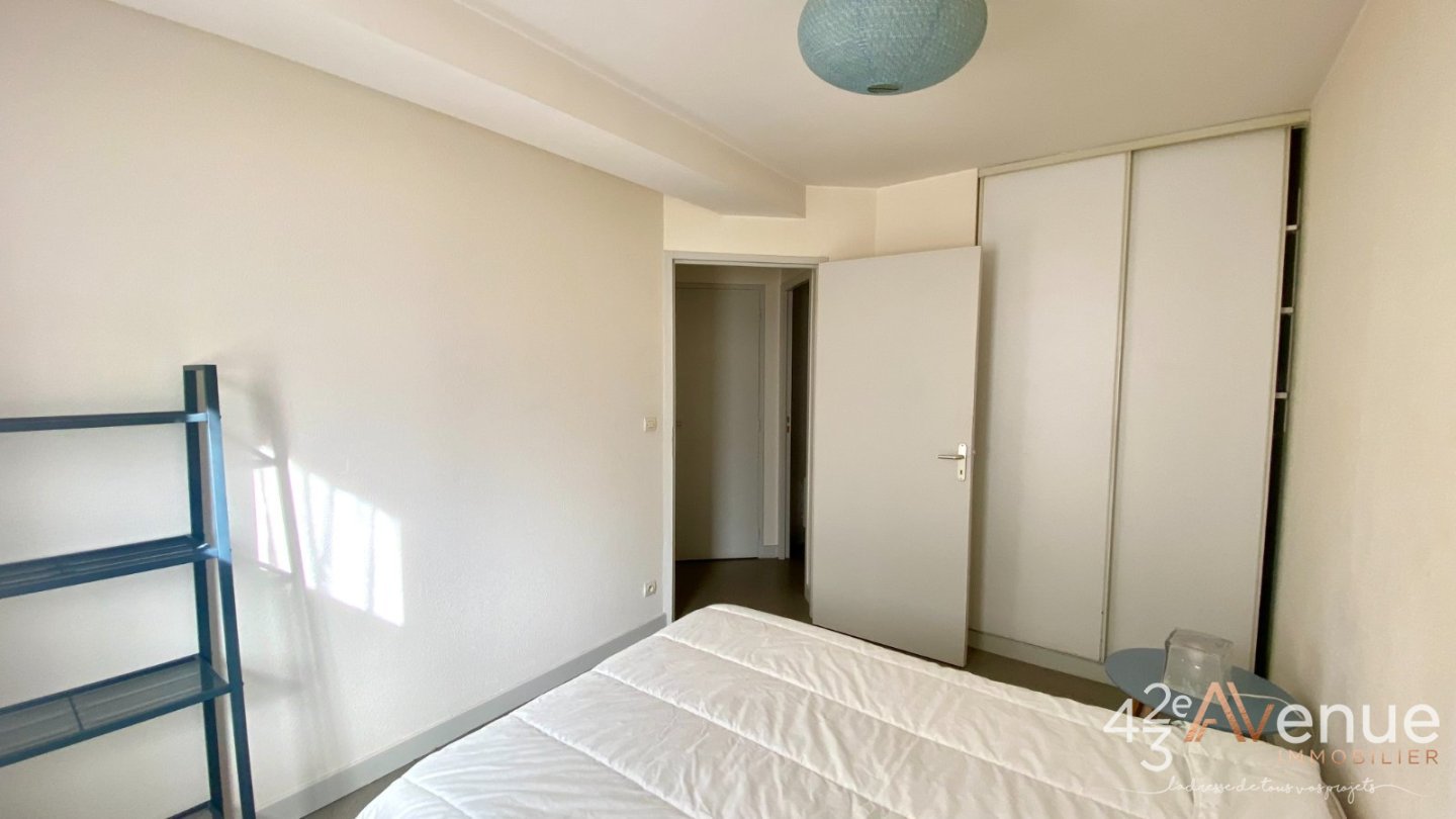 2 pices Meubl A LOUER - ST ETIENNE Jacquard/Jean Jaurs - 44.3 m2 - 450€ charges comprises par mois