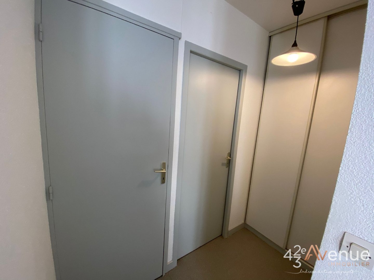 2 pi�ces Meubl� A LOUER - ST ETIENNE Jacquard/Jean Jaur�s - 34 m2 - 500�&euro; charges comprises par mois