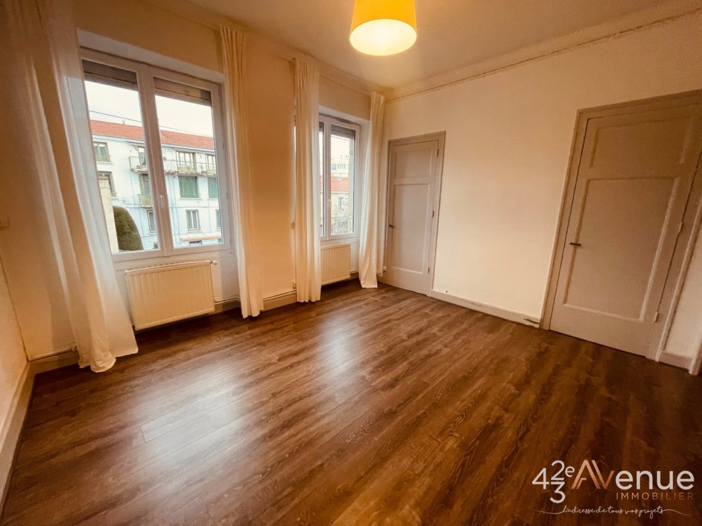 APPARTEMENT T2 - ST ETIENNE JACQUARD - 59.57 m2 - LOU&Eacute;