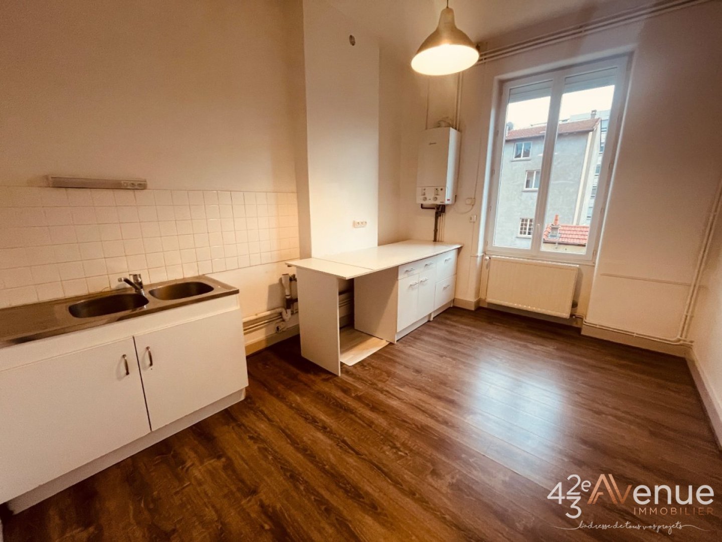 APPARTEMENT T2 - ST ETIENNE JACQUARD - 59.57 m2 - LOU&Eacute;