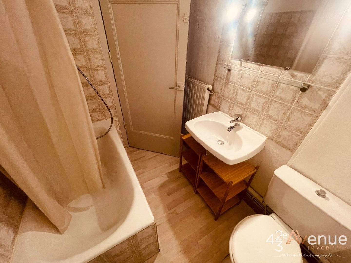 APPARTEMENT T2 - ST ETIENNE JACQUARD - 59.57 m2 - LOU&Eacute;