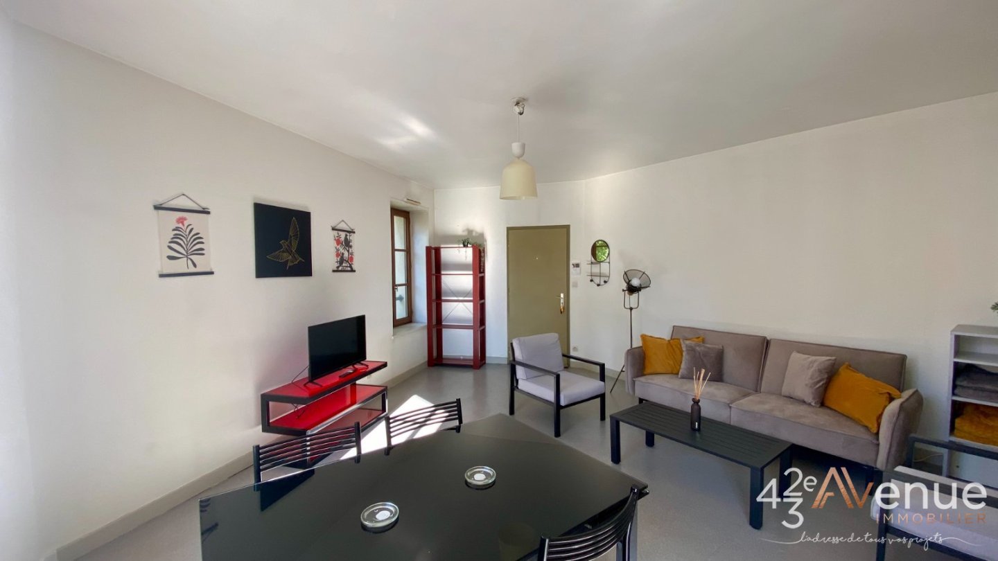 2 pices meubl A LOUER - ST ETIENNE JACQUARD - 43.4 m2 - 490€ charges comprises par mois