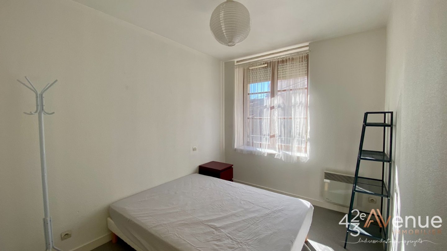 2 pices meubl A LOUER - ST ETIENNE JACQUARD - 43.4 m2 - 490€ charges comprises par mois