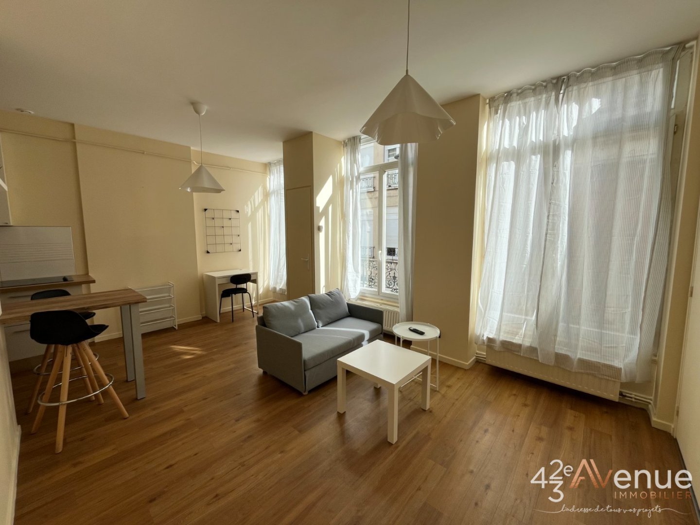 APPARTEMENT T2 - ST ETIENNE JEAN JAURES - 38.45 m2 - LOU&Eacute;