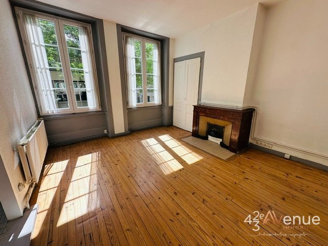 Grand 2 pièces A LOUER - ST ETIENNE JEAN JAURES - 55.96 m2 - 480 &euro; charges comprises par mois