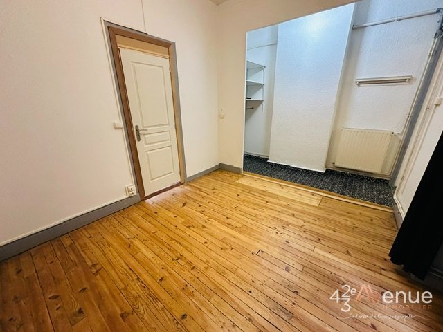 Grand 2 pièces A LOUER - ST ETIENNE JEAN JAURES - 55.96 m2 - 480 &euro; charges comprises par mois