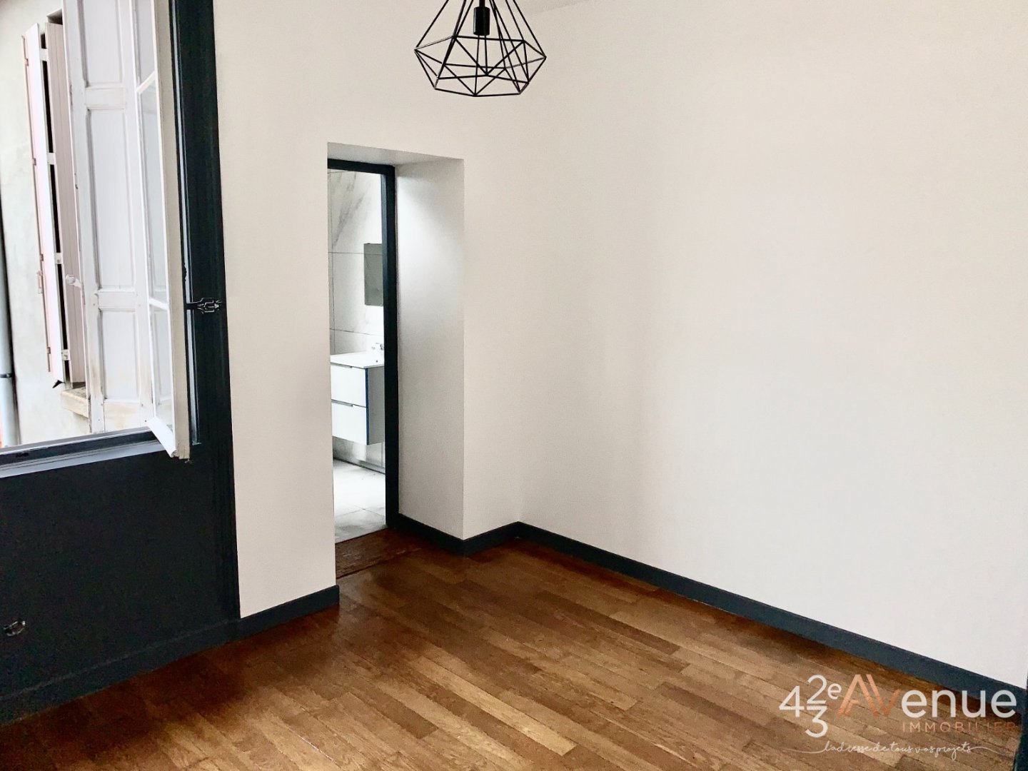 APPARTEMENT T2 A LOUER - ST ETIENNE JEAN JAURES - 44.19 m2 - 476 &euro; charges comprises par mois