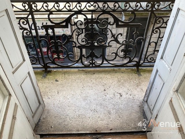 2 Pièces Meublé A LOUER - ST ETIENNE JEAN JAURES - 64.53 m2 - 600 &euro; charges comprises par mois