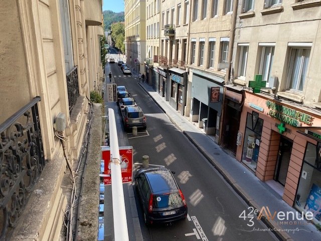2 Pièces Meublé A LOUER - ST ETIENNE JEAN JAURES - 64.53 m2 - 600 &euro; charges comprises par mois