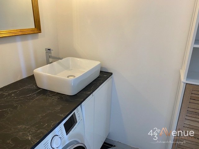 2 Pièces Meublé A LOUER - ST ETIENNE JEAN JAURES - 64.53 m2 - 600 &euro; charges comprises par mois