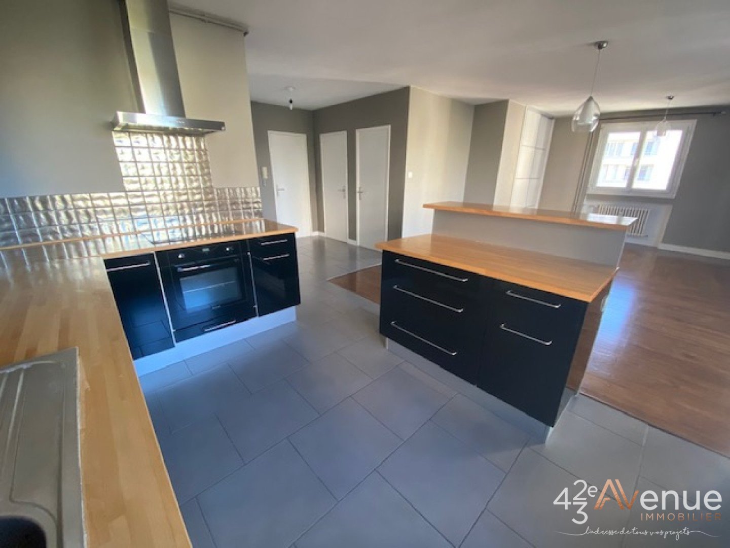 2 Pices avec balcon - ST ETIENNE LA TERRASSE - 57.1 m2 - LOUÉ