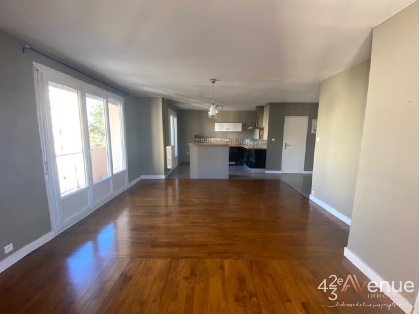 2 Pices avec balcon - ST ETIENNE LA TERRASSE - 57.1 m2 - LOUÉ