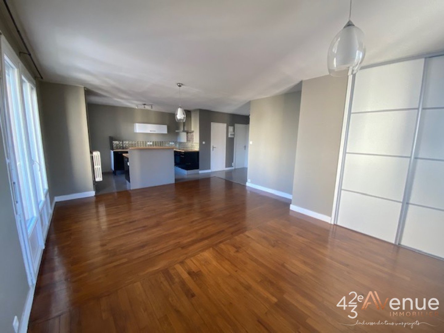 2 Pices avec balcon - ST ETIENNE LA TERRASSE - 57.1 m2 - LOUÉ