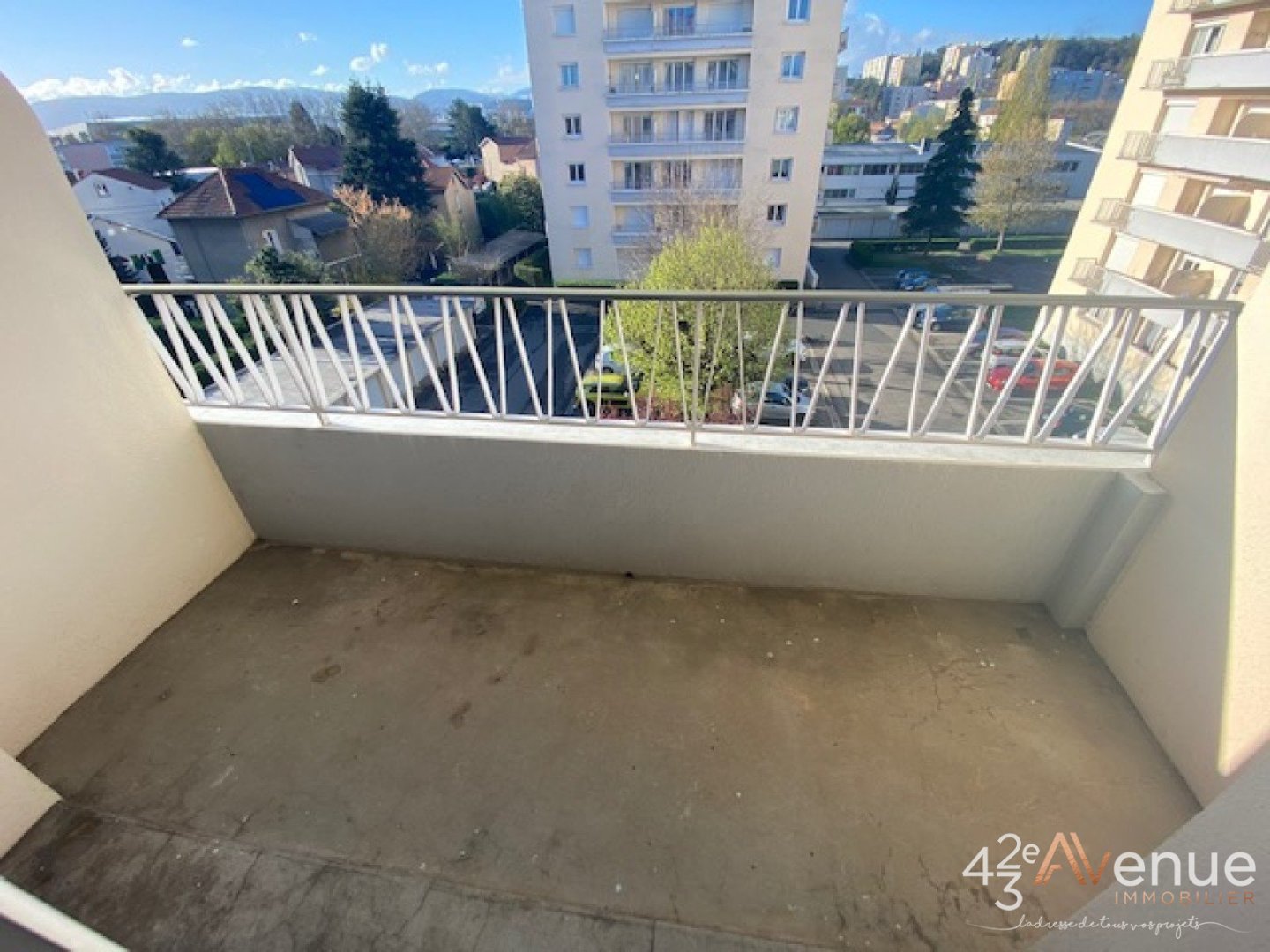 2 Pices avec balcon - ST ETIENNE LA TERRASSE - 57.1 m2 - LOUÉ