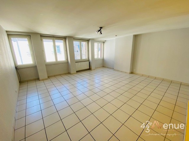 APPARTEMENT T2 A LOUER - ST ETIENNE LIBERATION / DORIAN / REPUBLIQUE - 62.48 m2 - 490€ charges comprises par mois
