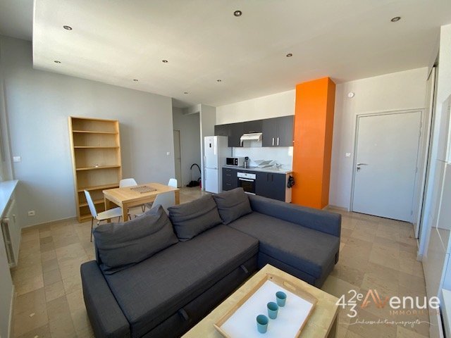 APPARTEMENT T2 A LOUER - ST ETIENNE LIBERATION - 44.06 m2 - 600�&euro; charges comprises par mois