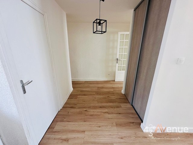 APPARTEMENT T2 - ST ETIENNE Libration/Rpublique - 49.85 m2 - LOUÉ