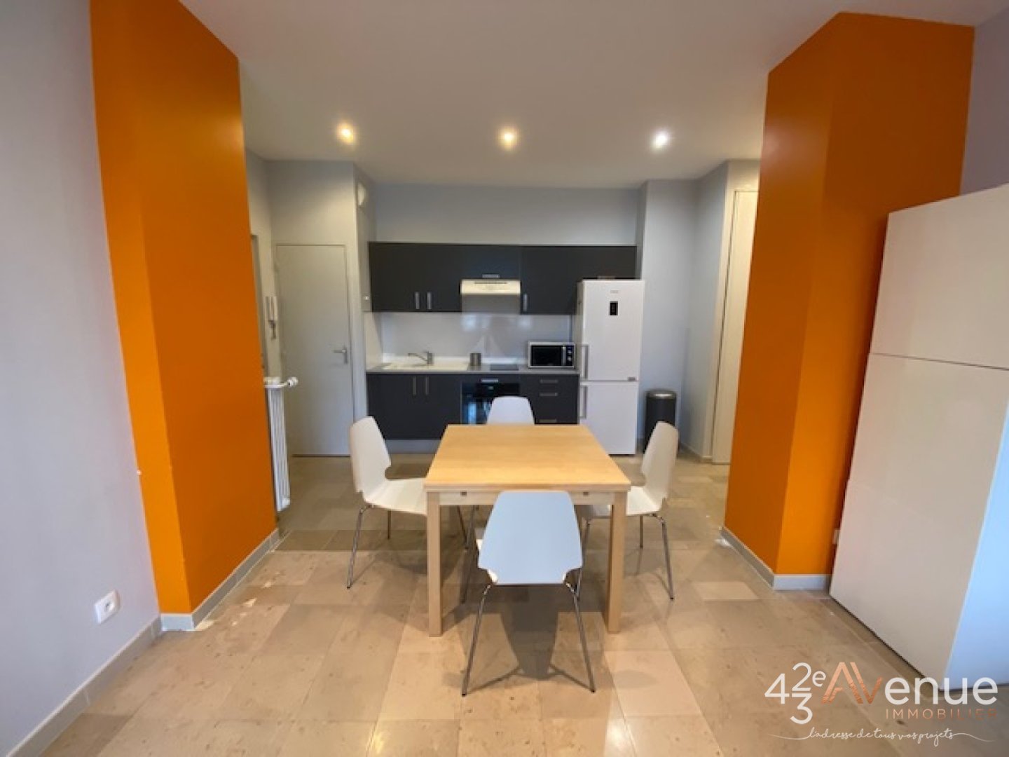 T2 Meublé A LOUER - ST ETIENNE LYCEE FAURIEL - 47.8 m2 - 640 &euro; charges comprises par mois