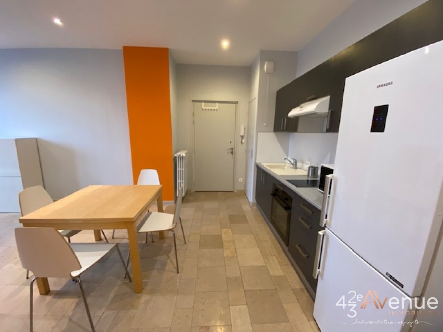 T2 Meublé A LOUER - ST ETIENNE LYCEE FAURIEL - 47.8 m2 - 640 &euro; charges comprises par mois