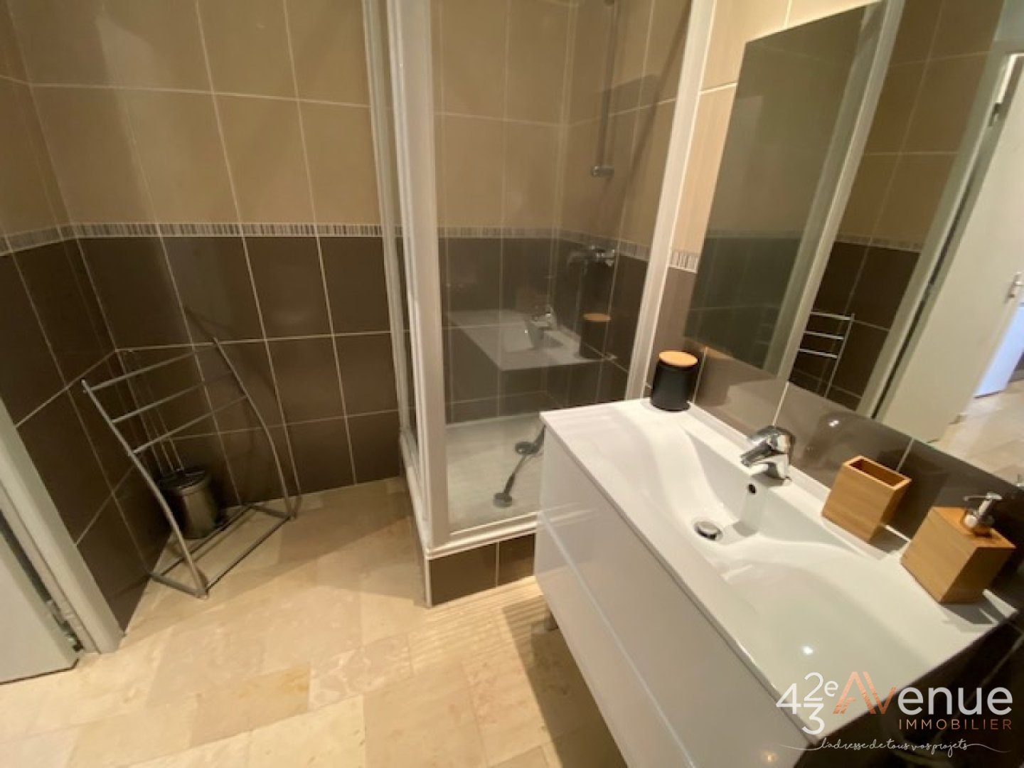 T2 Meublé A LOUER - ST ETIENNE LYCEE FAURIEL - 47.8 m2 - 640 &euro; charges comprises par mois