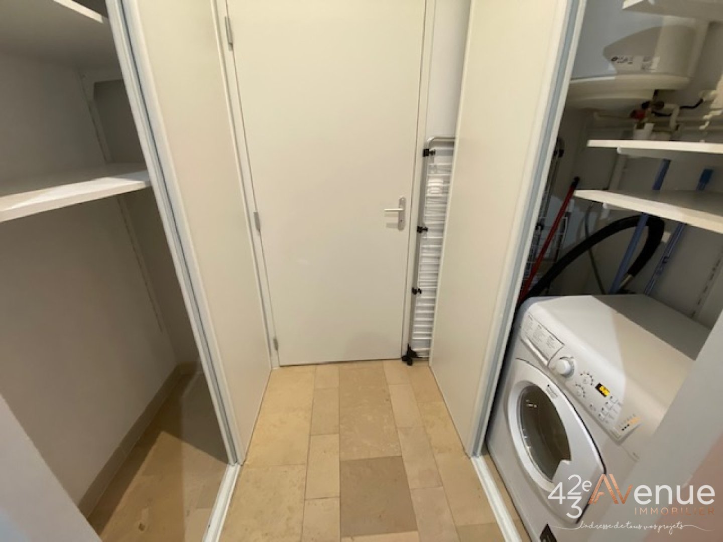 T2 Meublé A LOUER - ST ETIENNE LYCEE FAURIEL - 47.8 m2 - 640 &euro; charges comprises par mois