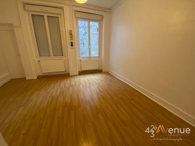 APPARTEMENT T2 A LOUER - ST ETIENNE PALAIS DE JUSTICE - 61.4 m2 - 445€ charges comprises par mois