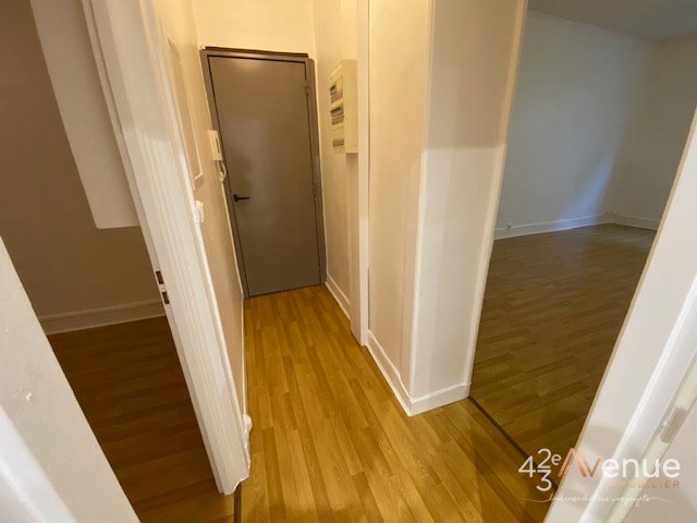 APPARTEMENT T2 A LOUER - ST ETIENNE PALAIS DE JUSTICE - 61.4 m2 - 445€ charges comprises par mois