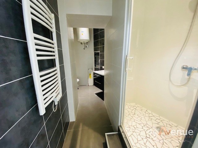 APPARTEMENT T2 - ST ETIENNE PLACE DORIAN/PEUPLE - 30.68 m2 - LOUÉ