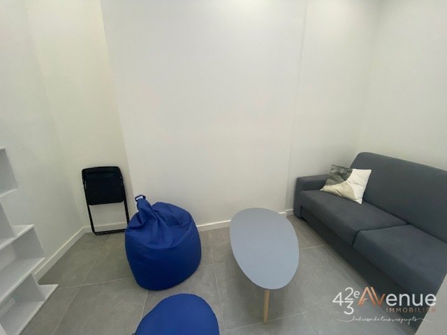 T2 Meublé A LOUER - ST ETIENNE PLACE DU PEUPLE/GRENETTE - 36.23 m2 - 556 &euro; charges comprises par mois