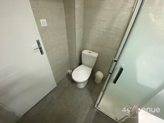 T2 Meublé A LOUER - ST ETIENNE PLACE DU PEUPLE/GRENETTE - 36.23 m2 - 556 &euro; charges comprises par mois