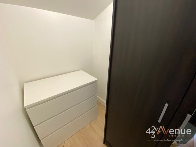 2 pièces Meublé A LOUER - ST ETIENNE PLACE GRENETTE/PEUPLE - 33.28 m2 - 420 &euro; charges comprises par mois