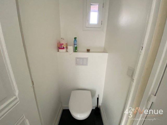 2 pièces Meublé A LOUER - ST ETIENNE PLACE GRENETTE/PEUPLE - 33.28 m2 - 420 &euro; charges comprises par mois