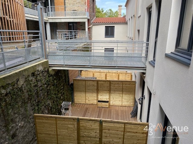 APPARTEMENT T2 - ST ETIENNE QUARTIER ALBERT THOMAS/URSULES - 37.2 m2 - LOUÉ