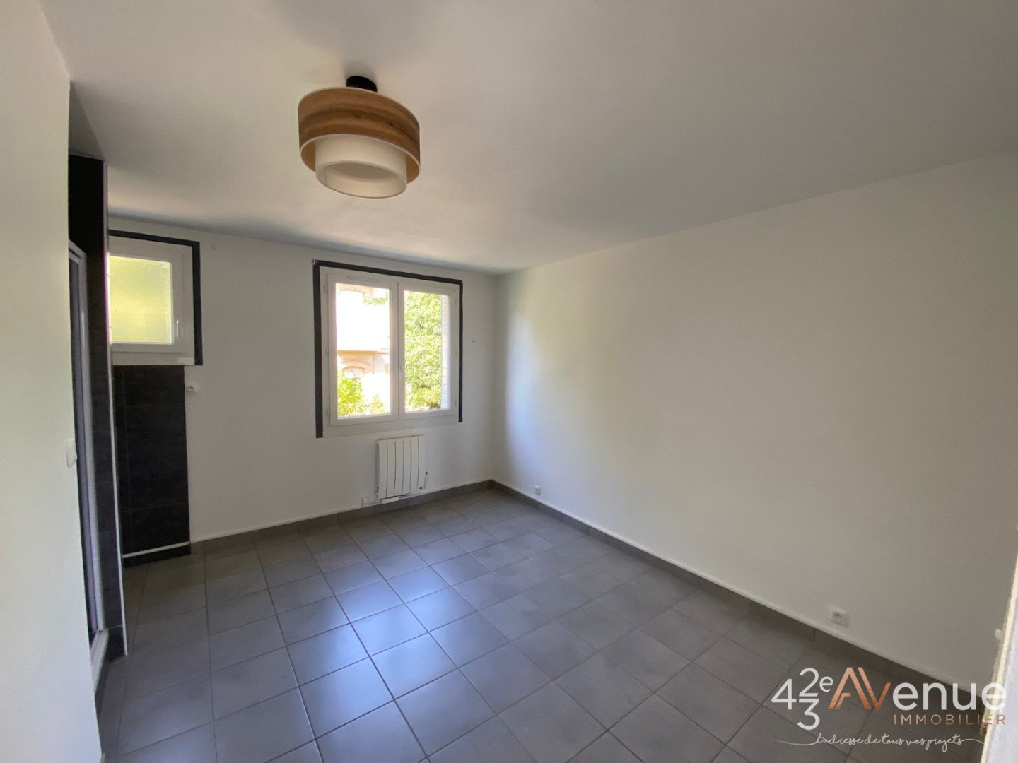 APPARTEMENT T2 A LOUER - ST ETIENNE QUARTIER FAURIEL/VIVARAIZE - 55.76 m2 - 490 &euro; charges comprises par mois