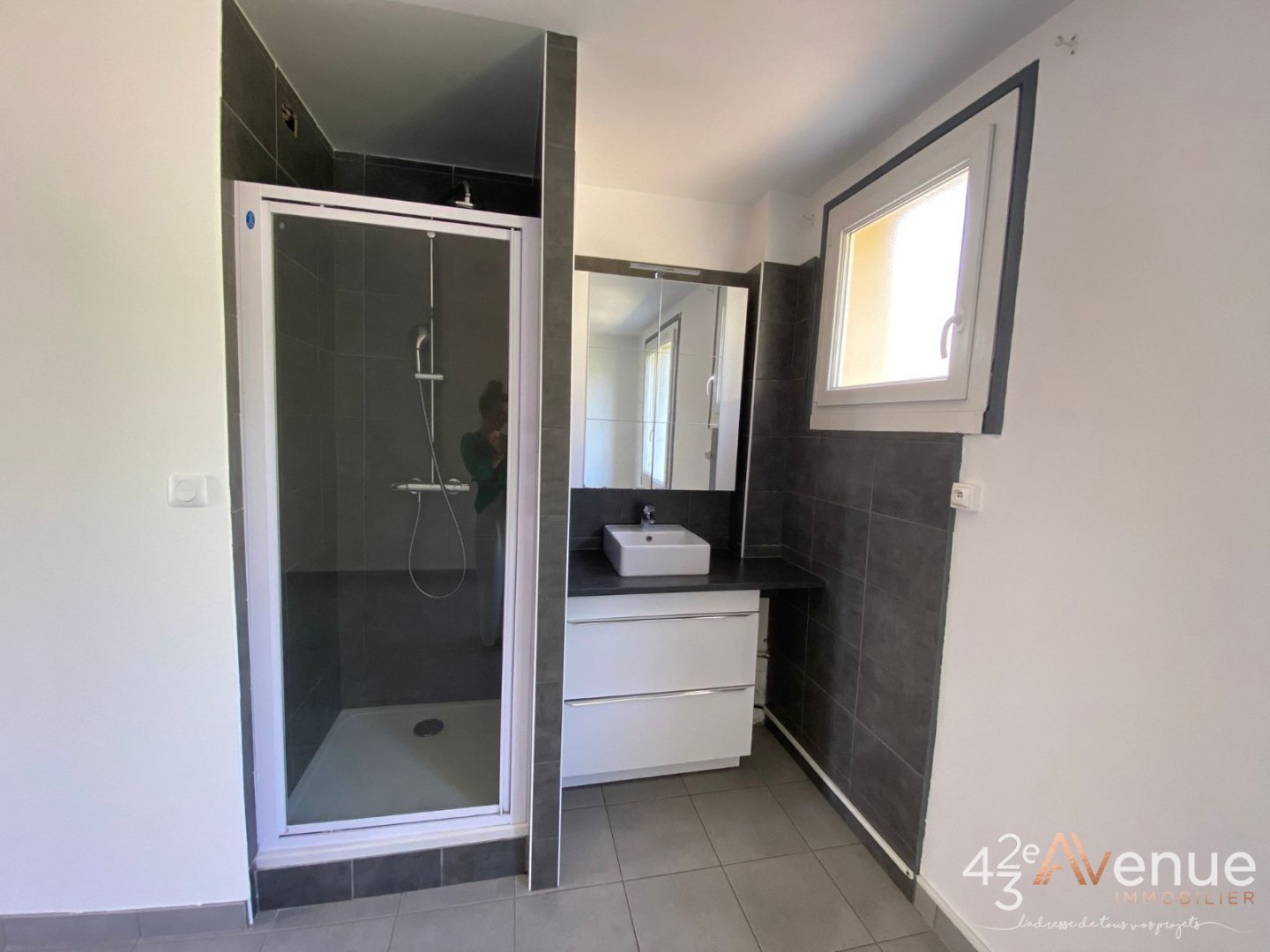 APPARTEMENT T2 A LOUER - ST ETIENNE QUARTIER FAURIEL/VIVARAIZE - 55.76 m2 - 490 &euro; charges comprises par mois