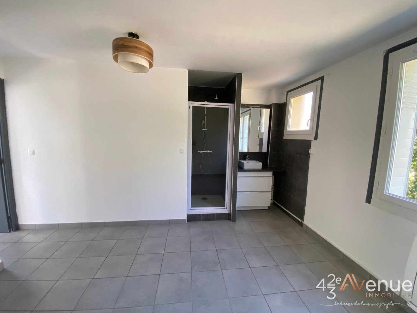 APPARTEMENT T2 A LOUER - ST ETIENNE QUARTIER FAURIEL/VIVARAIZE - 55.76 m2 - 490 &euro; charges comprises par mois