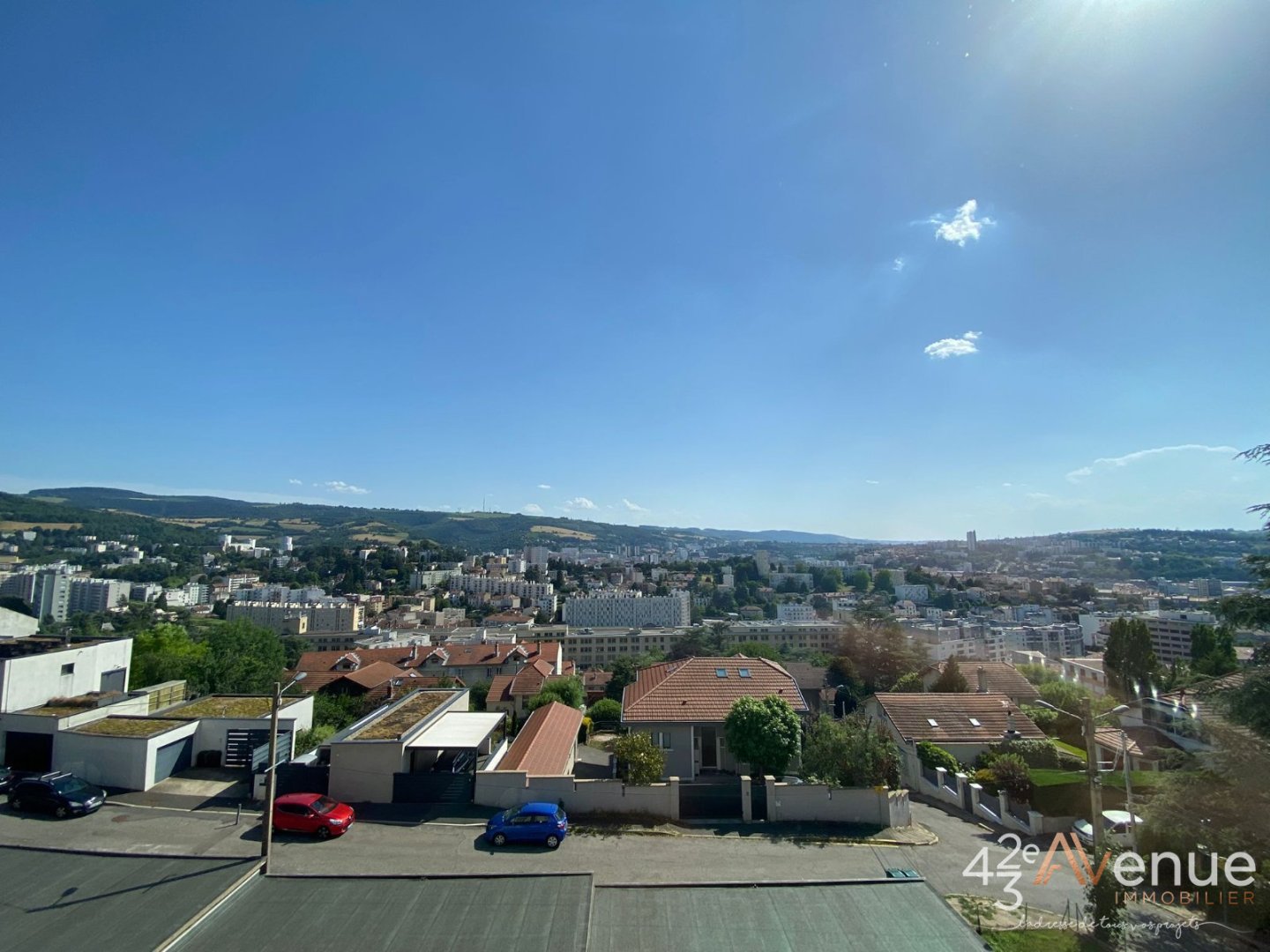 APPARTEMENT T2 A LOUER - ST ETIENNE QUARTIER FAURIEL/VIVARAIZE - 55.76 m2 - 490 &euro; charges comprises par mois