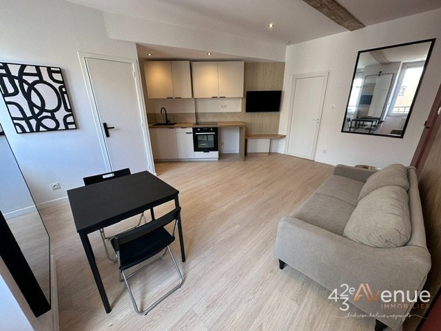 T2 Meublé A LOUER - ST ETIENNE QUARTIER TREFILERIE - 36.22 m2 - 495 &euro; charges comprises par mois