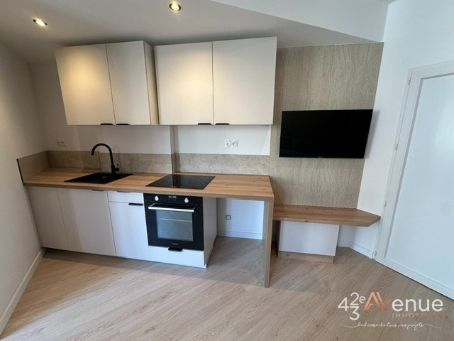 T2 Meublé A LOUER - ST ETIENNE QUARTIER TREFILERIE - 36.22 m2 - 495 &euro; charges comprises par mois