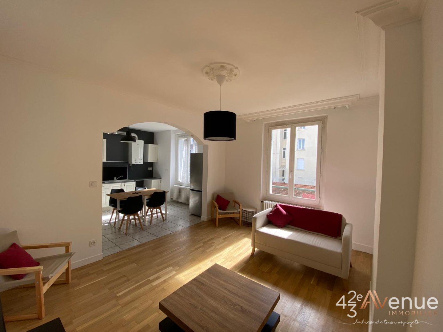 T2 MEUBLE A LOUER - ST ETIENNE RUE DE LA MONTAT/RICHELANDIERE/CHATEAUCREUX - 60.43 m2 - 600�&euro; charges comprises par mois