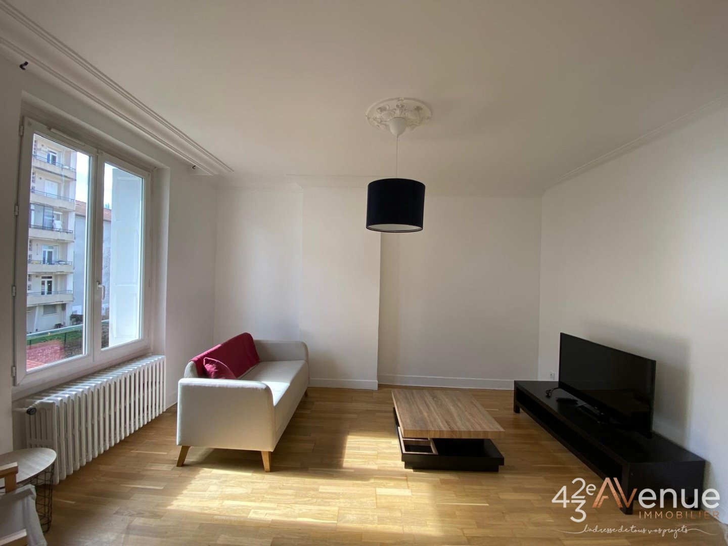 T2 MEUBLE A LOUER - ST ETIENNE RUE DE LA MONTAT/RICHELANDIERE/CHATEAUCREUX - 60.43 m2 - 600�&euro; charges comprises par mois