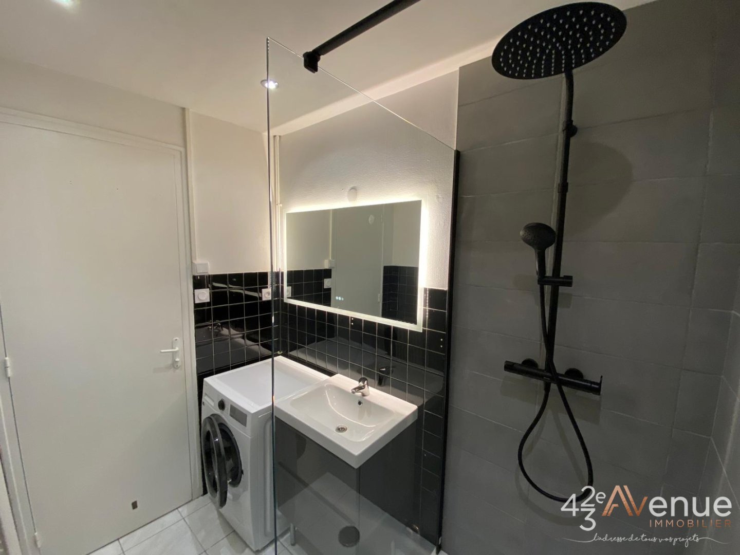 T2 MEUBLE A LOUER - ST ETIENNE RUE DE LA MONTAT/RICHELANDIERE/CHATEAUCREUX - 60.43 m2 - 600�&euro; charges comprises par mois